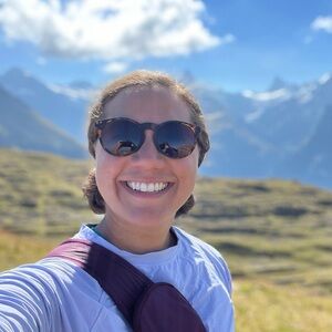 Meet your Posher, Christine